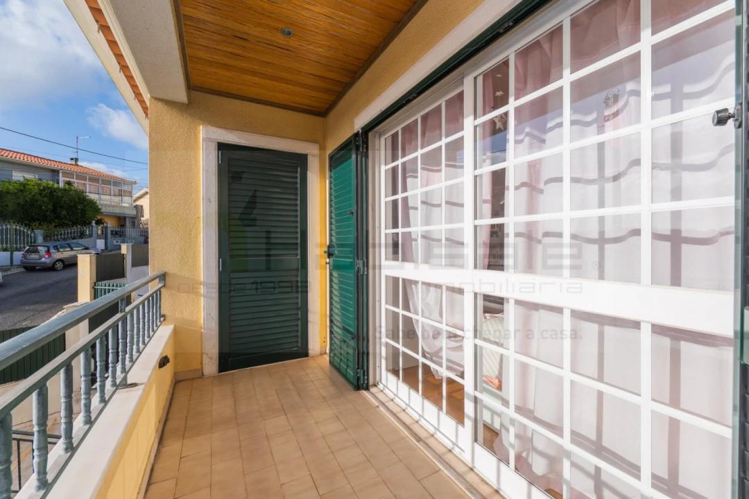 Moradia T5 para Venda em São Domingos de Rana Foto 30