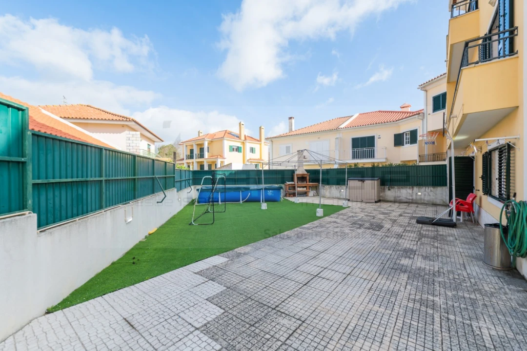 Moradia T5 para Venda em São Domingos de Rana Foto 41