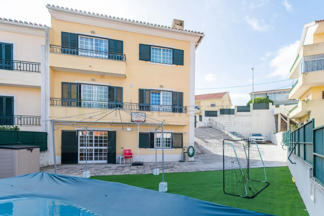 Moradia T5 para Venda em São Domingos de Rana Foto 45