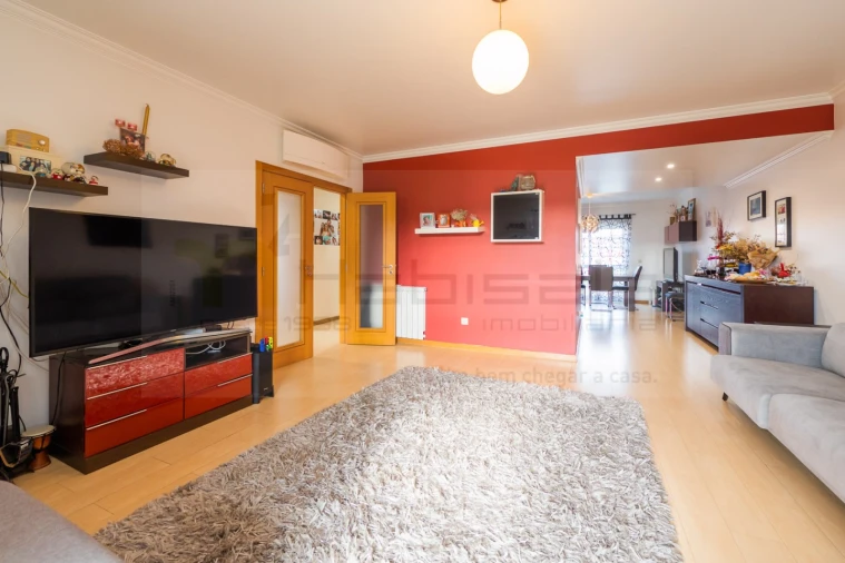 Moradia T5 para Venda em São Domingos de Rana Foto 9