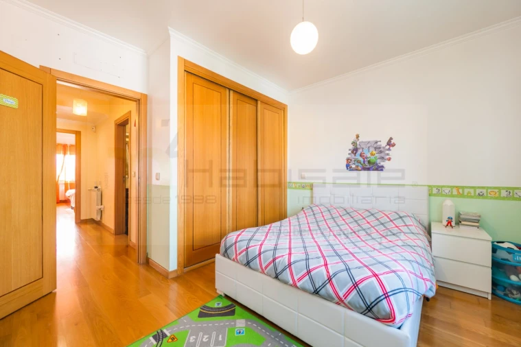 Moradia T5 para Venda em São Domingos de Rana Foto 20