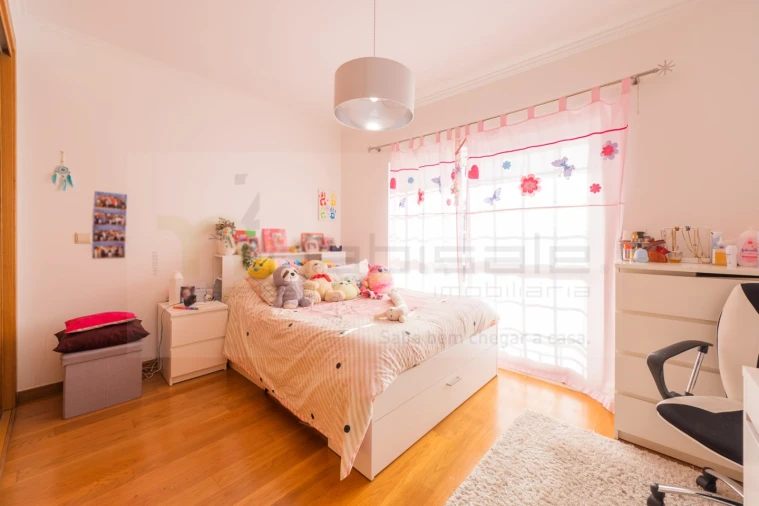 Moradia T5 para Venda em São Domingos de Rana Foto 21