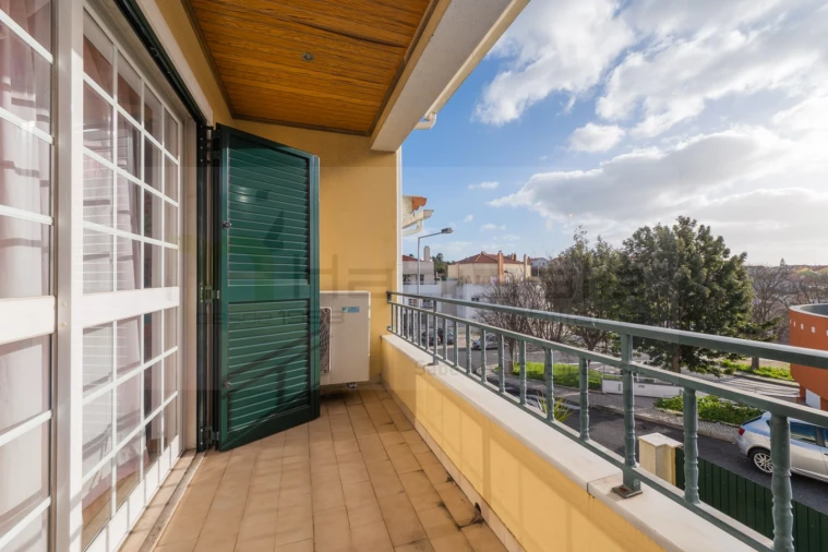 Moradia T5 para Venda em São Domingos de Rana Foto 29