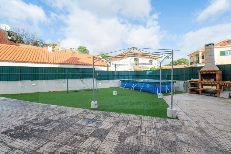 Moradia T5 para Venda em São Domingos de Rana Foto 42