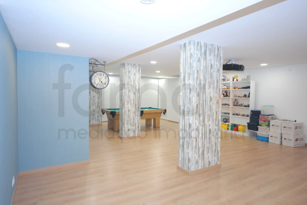 Apartamento T3 para Venda em Carnaxide e Queijas Foto 12