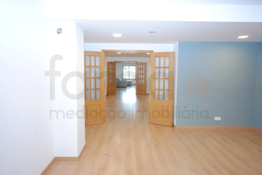 Apartamento T3 para Venda em Carnaxide e Queijas Foto 15