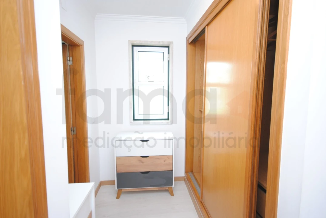 Apartamento T3 para Venda em Carnaxide e Queijas Foto 24