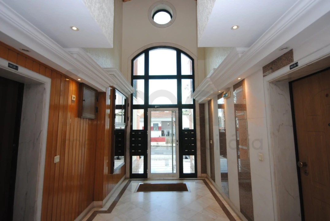 Apartamento T3 para Venda em Carnaxide e Queijas Foto 42