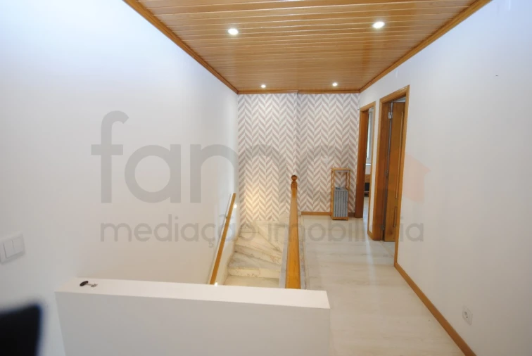 Apartamento T3 para Venda em Carnaxide e Queijas Foto 39