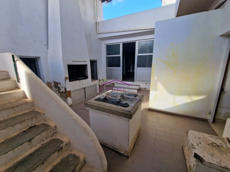 Moradia T5 para Venda em Loule (São Sebastião) Foto 2