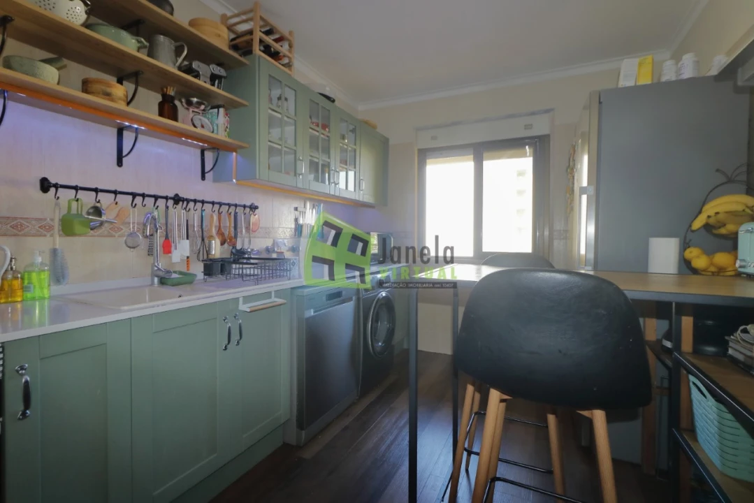 Apartamento T3 para Venda em Barreiro e Lavradio Foto 2