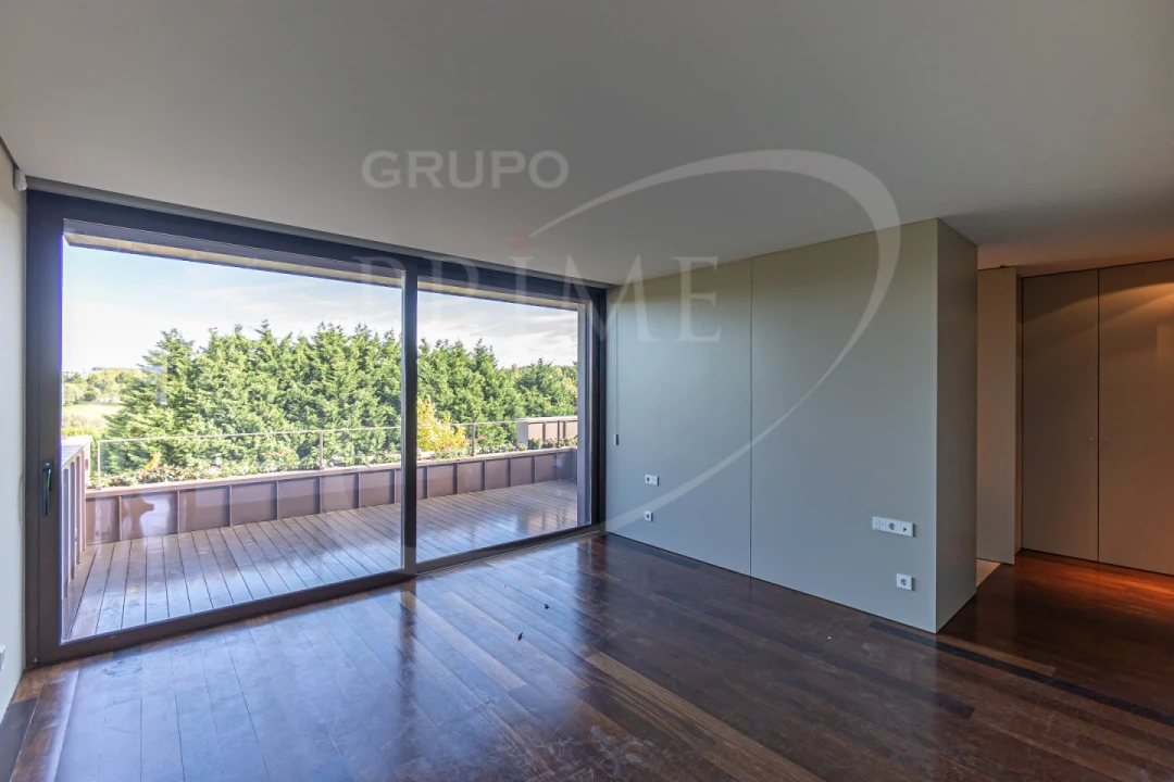 Moradia T5 para Arrendamento em Aldoar, Foz do Douro e Nevogilde Foto 4