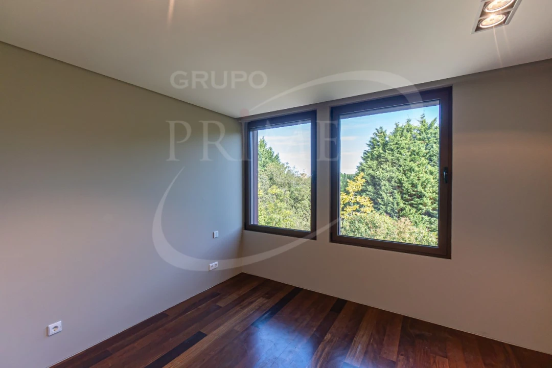 Moradia T5 para Arrendamento em Aldoar, Foz do Douro e Nevogilde Foto 25