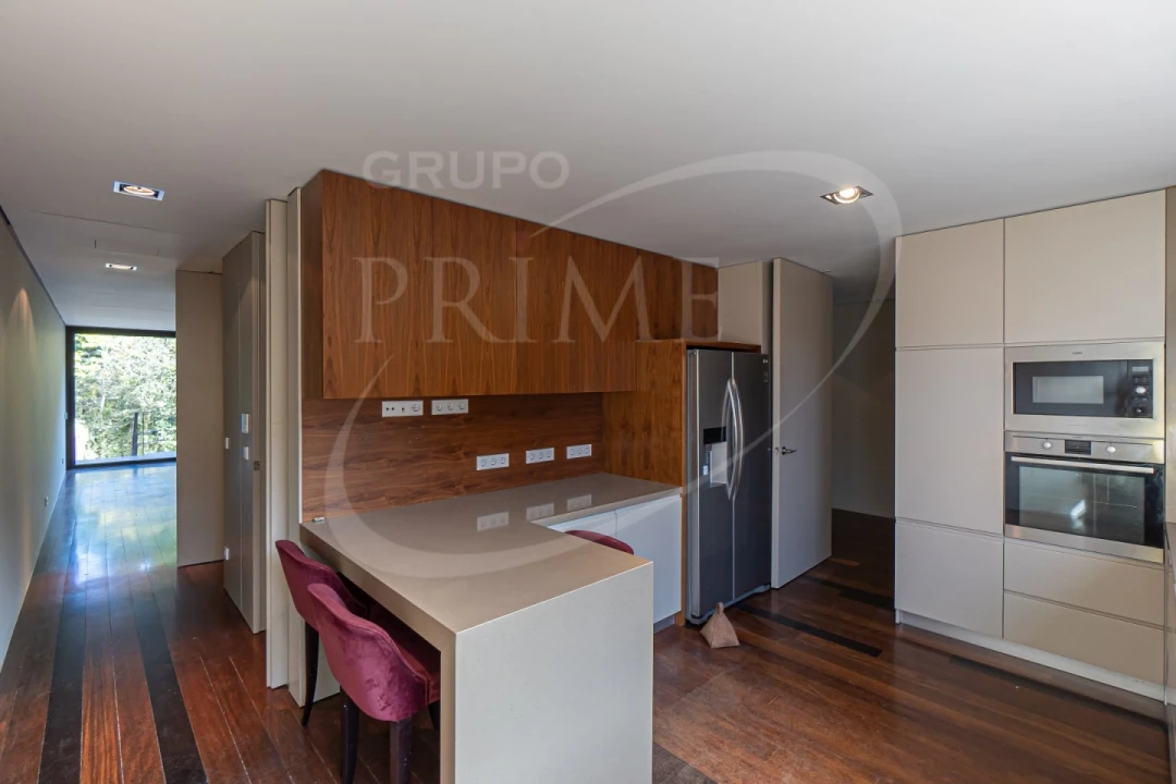 Moradia T5 para Arrendamento em Aldoar, Foz do Douro e Nevogilde Foto 40