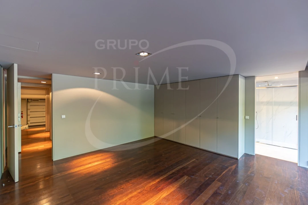 Moradia T5 para Arrendamento em Aldoar, Foz do Douro e Nevogilde Foto 42