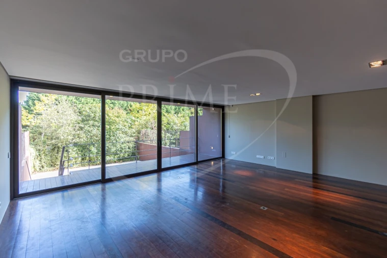 Moradia T5 para Arrendamento em Aldoar, Foz do Douro e Nevogilde Foto 34