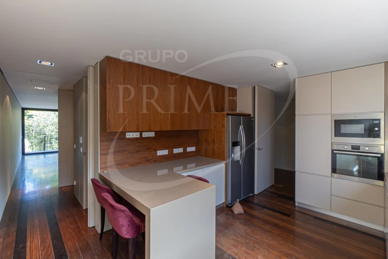 Moradia T5 para Arrendamento em Aldoar, Foz do Douro e Nevogilde Foto 40