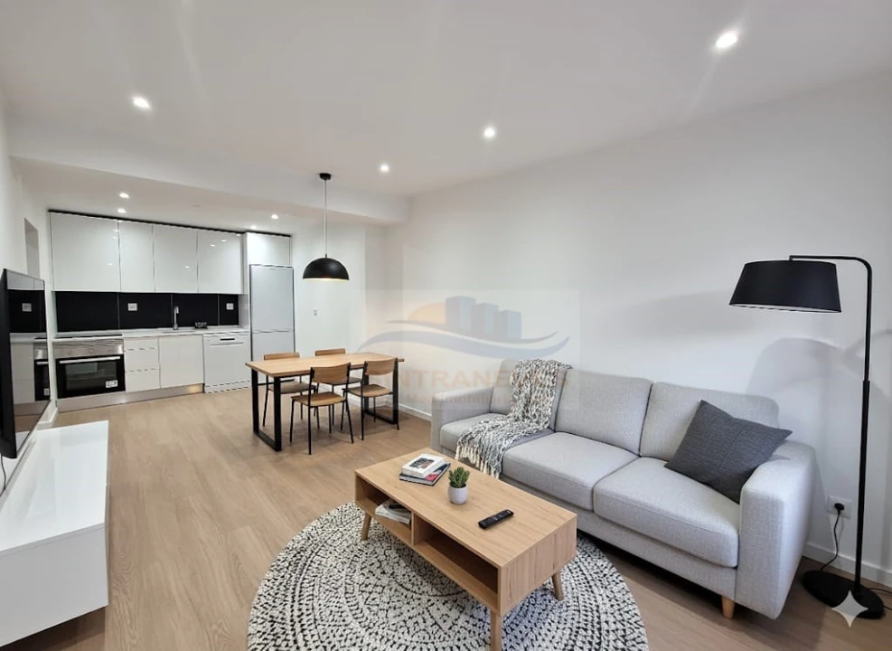 Apartamento T3 para Venda em Queluz e Belas Foto 1