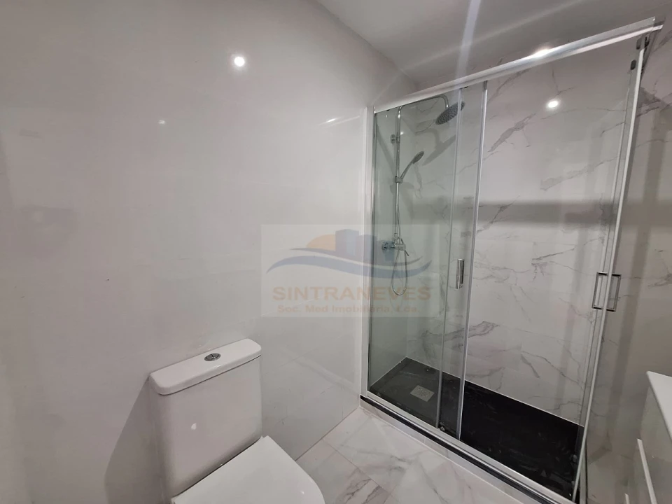 Apartamento T3 para Venda em Queluz e Belas Foto 17