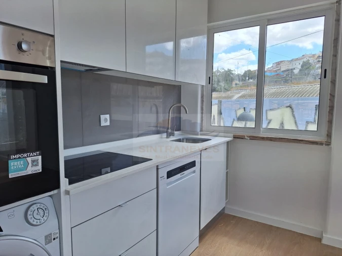 Apartamento T3 para Venda em Queluz e Belas Foto 4