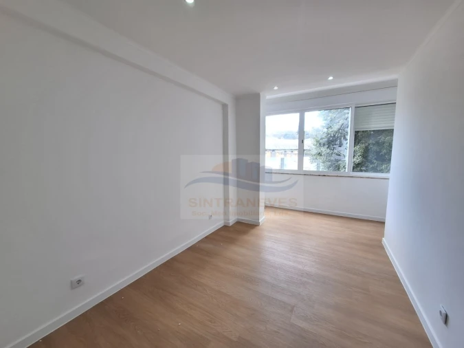 Apartamento T3 para Venda em Queluz e Belas Foto 13