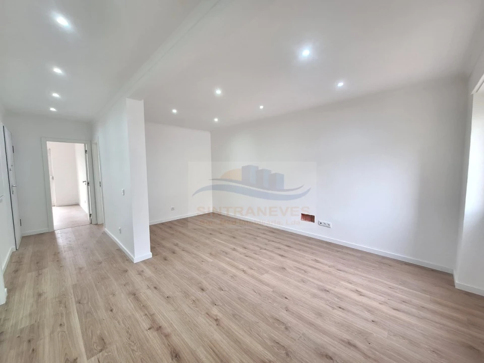 Apartamento T3 para Venda em Queluz e Belas Foto 5