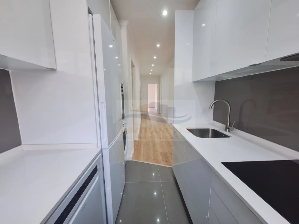 Apartamento T3 para Venda em Queluz e Belas Foto 14