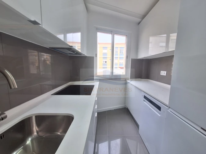 Apartamento T3 para Venda em Queluz e Belas Foto 10