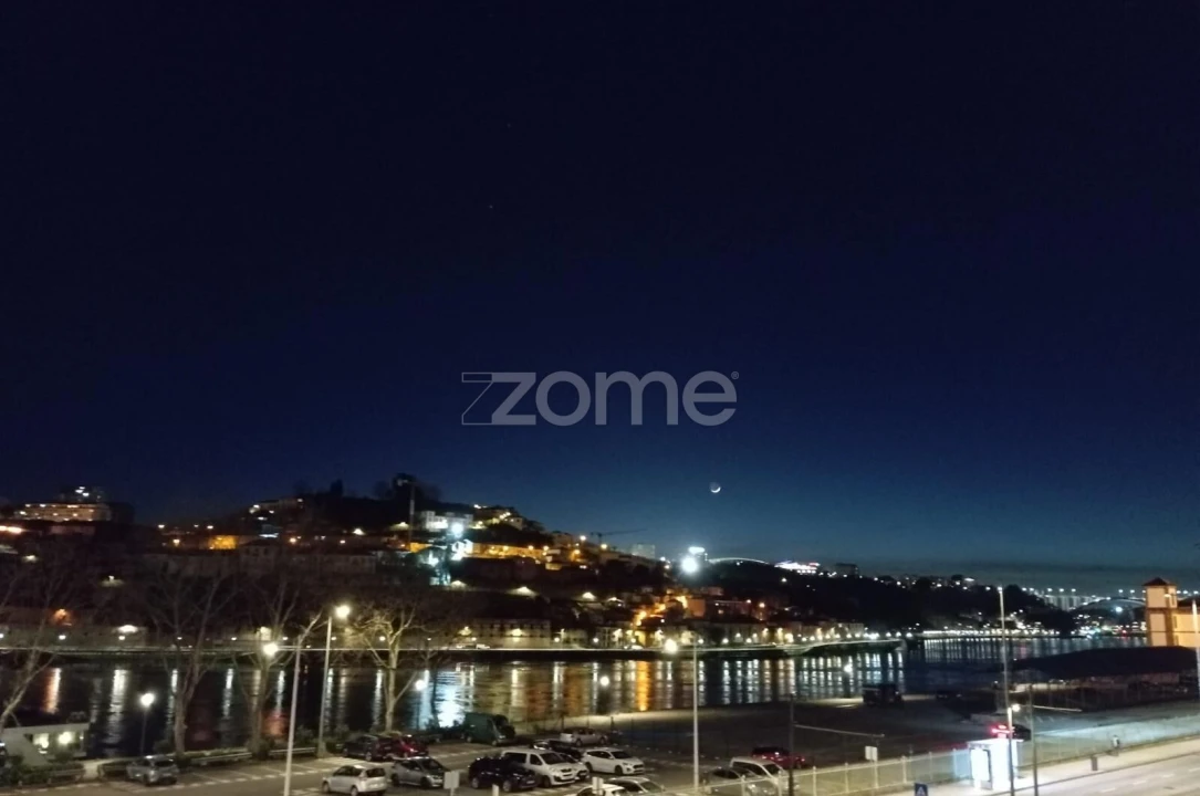 Apartamento T2 para Venda em Cedofeita, Santo Ildefonso, Sé, Miragaia, São Nicolau e Vitória Foto 23