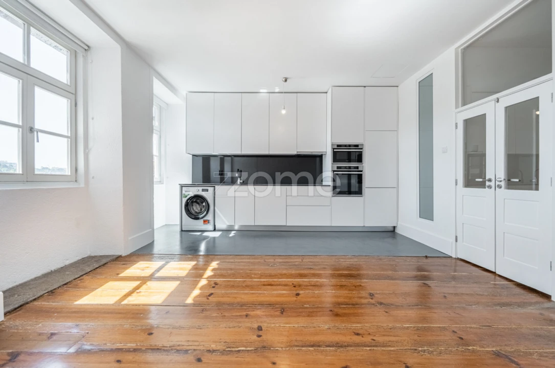 Apartamento T2 para Venda em Cedofeita, Santo Ildefonso, Sé, Miragaia, São Nicolau e Vitória Foto 1