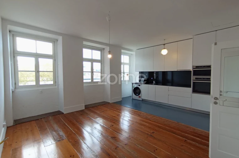 Apartamento T2 para Arrendamento em Cedofeita, Santo Ildefonso, Sé, Miragaia, São Nicolau e Vitória Foto 6