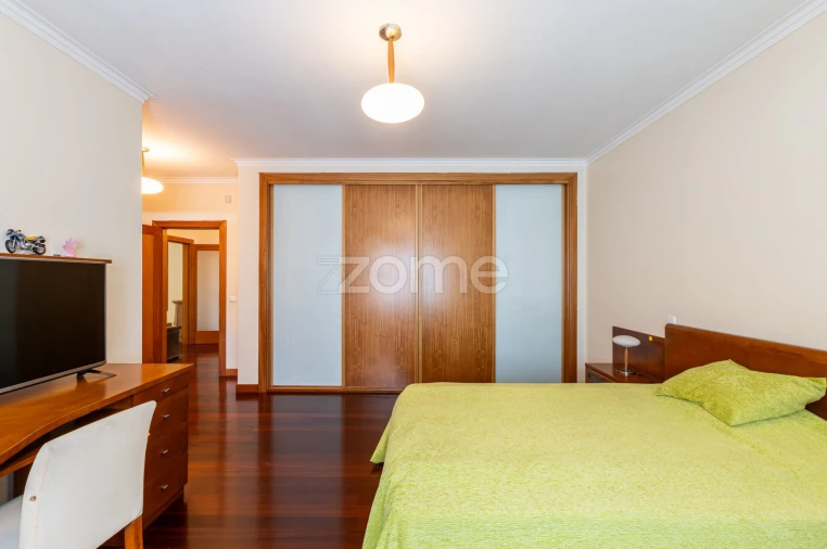 Moradia T4 para Venda em Moreira Foto 11