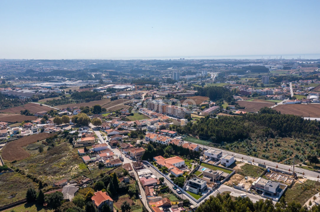 Moradia T4 para Venda em Moreira Foto 6