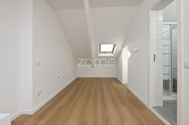 Apartamento T1 para Arrendamento em Avenidas Novas Foto 16