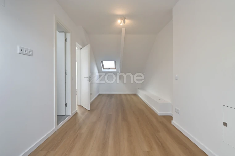 Apartamento T1 para Arrendamento em Avenidas Novas Foto 17