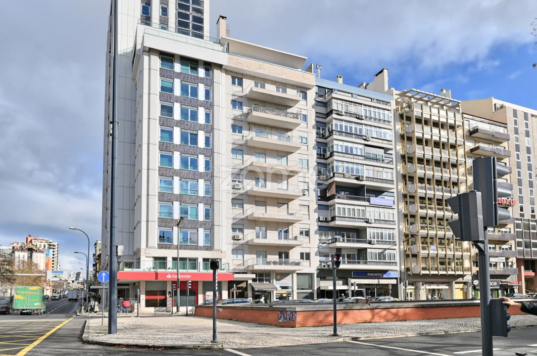 Apartamento T1 para Arrendamento em Avenidas Novas Foto 2