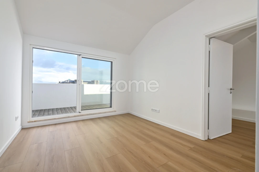 Apartamento T1 para Arrendamento em Avenidas Novas Foto 12