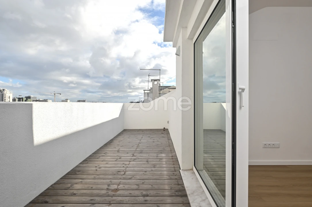 Apartamento T1 para Arrendamento em Avenidas Novas Foto 14