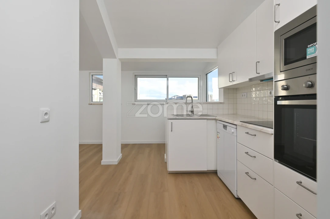 Apartamento T1 para Arrendamento em Avenidas Novas Foto 6