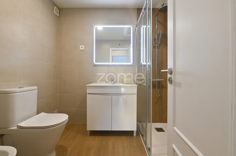 Apartamento T2 para Arrendamento em São Domingos de Rana Foto 18