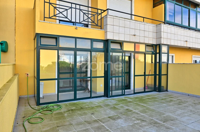 Apartamento T2 para Arrendamento em São Domingos de Rana Foto 21