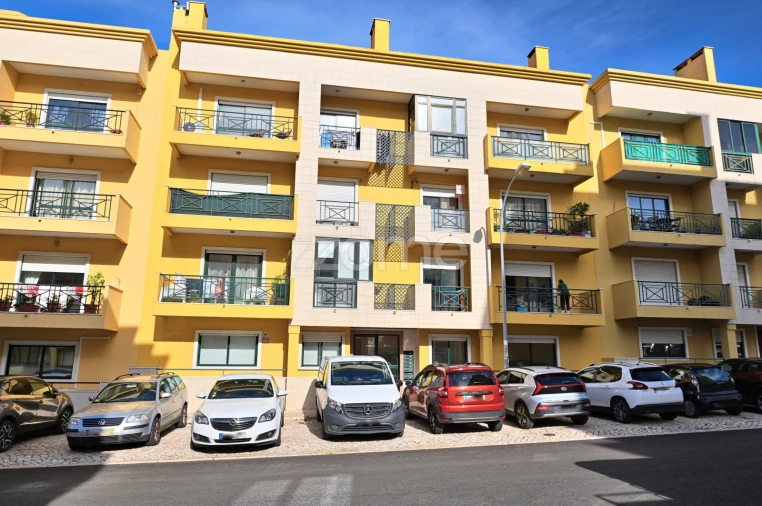 Apartamento T2 para Arrendamento em São Domingos de Rana Foto 23