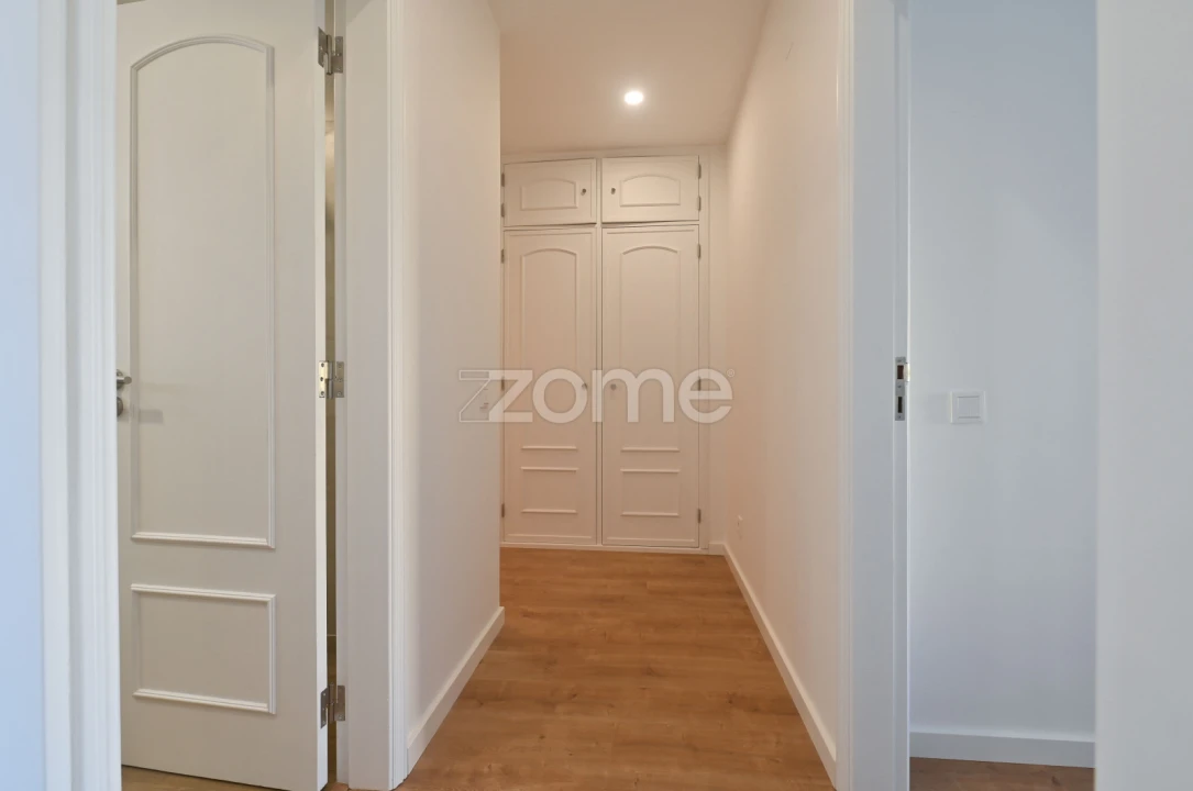 Apartamento T2 para Arrendamento em São Domingos de Rana Foto 19