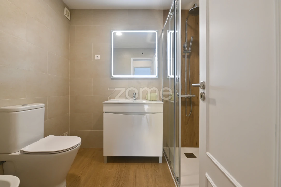 Apartamento T2 para Arrendamento em São Domingos de Rana Foto 18