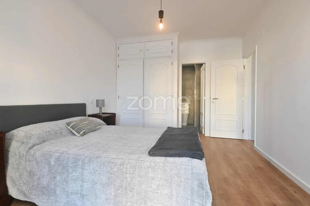 Apartamento T2 para Arrendamento em São Domingos de Rana Foto 9