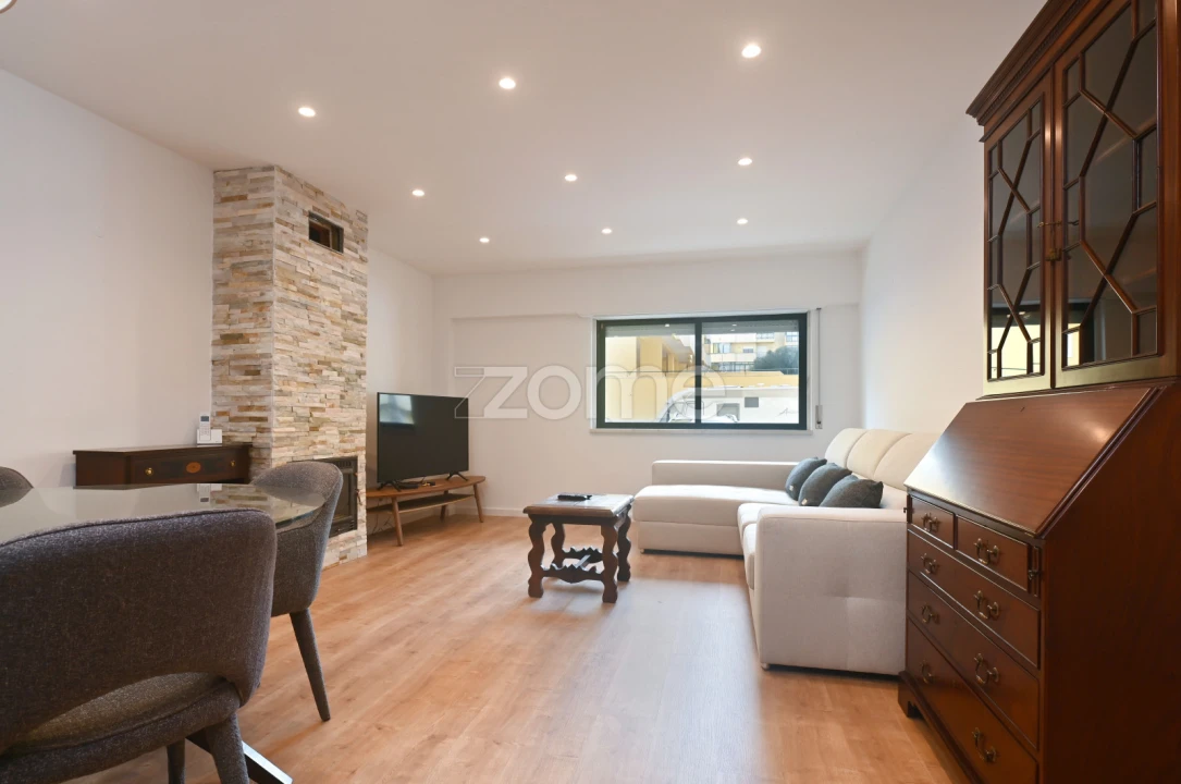 Apartamento T2 para Arrendamento em São Domingos de Rana Foto 1