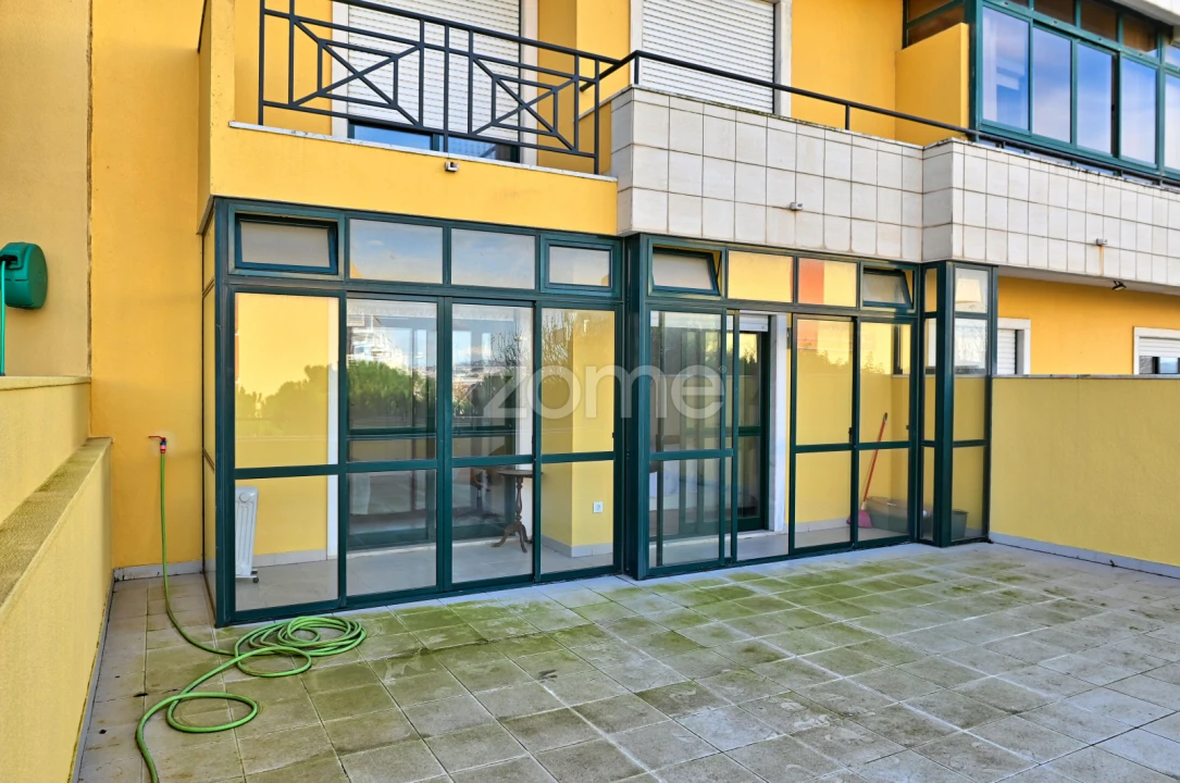 Apartamento T2 para Arrendamento em São Domingos de Rana Foto 21