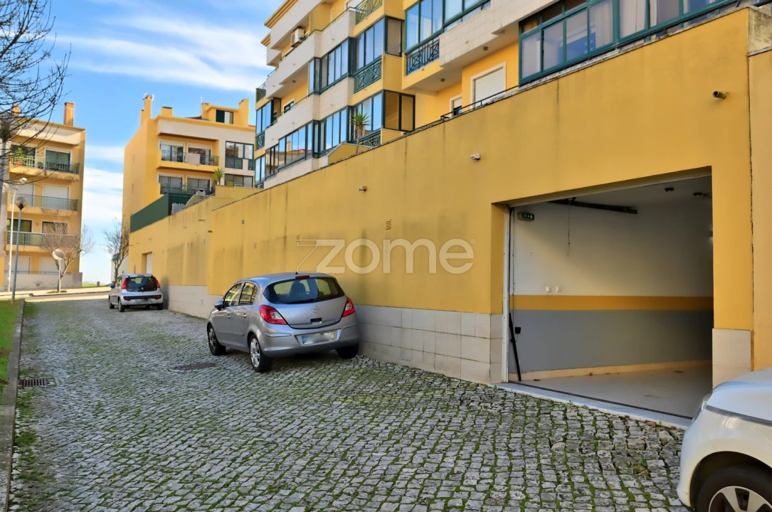 Apartamento T2 para Arrendamento em São Domingos de Rana Foto 27