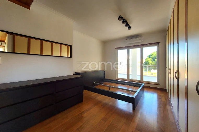 Apartamento T4 para Arrendamento em Alcabideche Foto 19