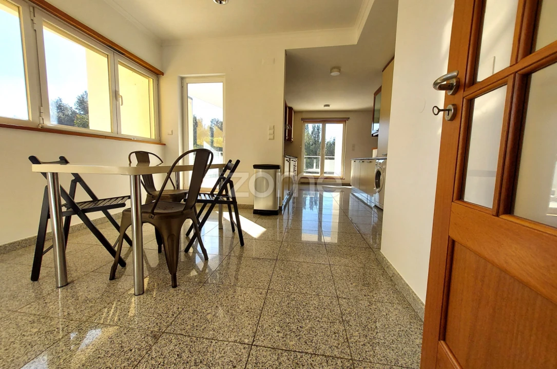 Apartamento T4 para Arrendamento em Alcabideche Foto 6